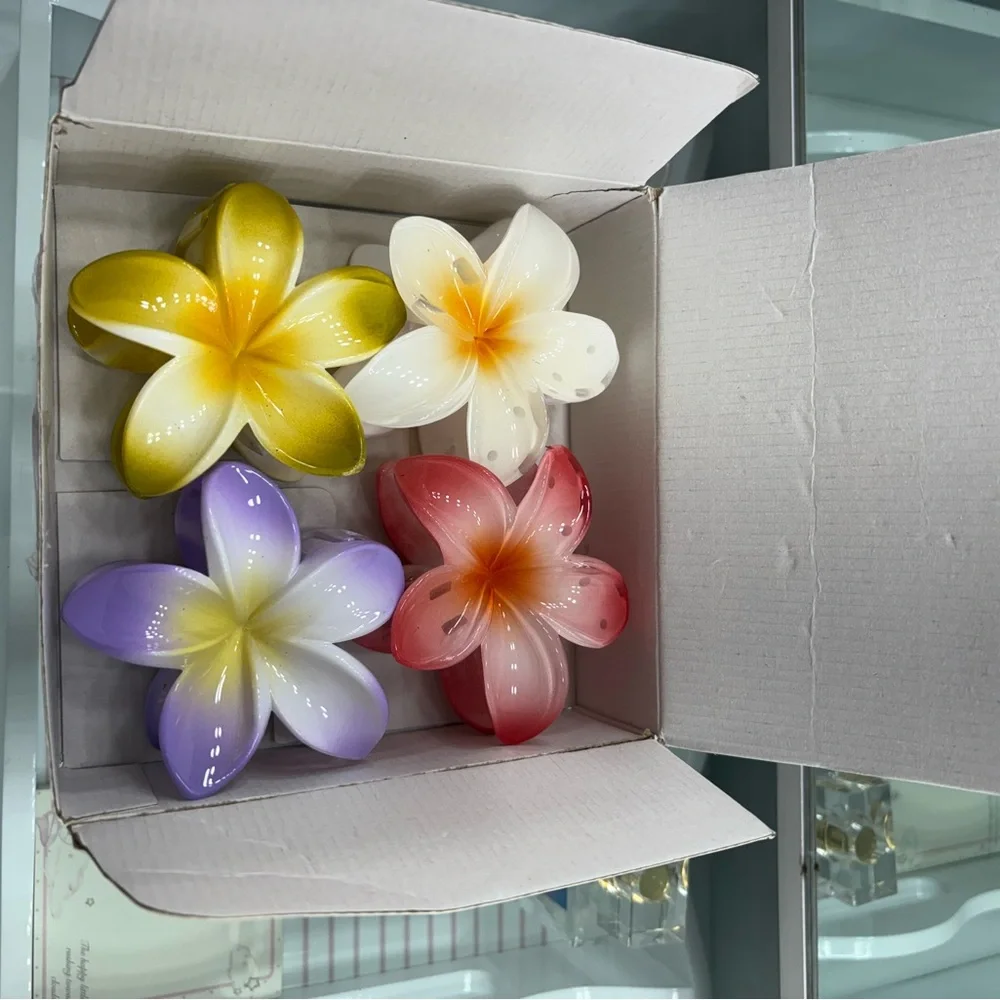 Colorful Glass Flower Decor Set - Picture 2 of 3